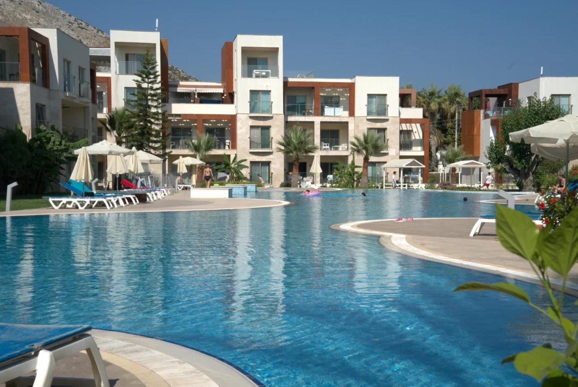 Sundance Suites Hotel Тургутрейс Экстерьер фото
